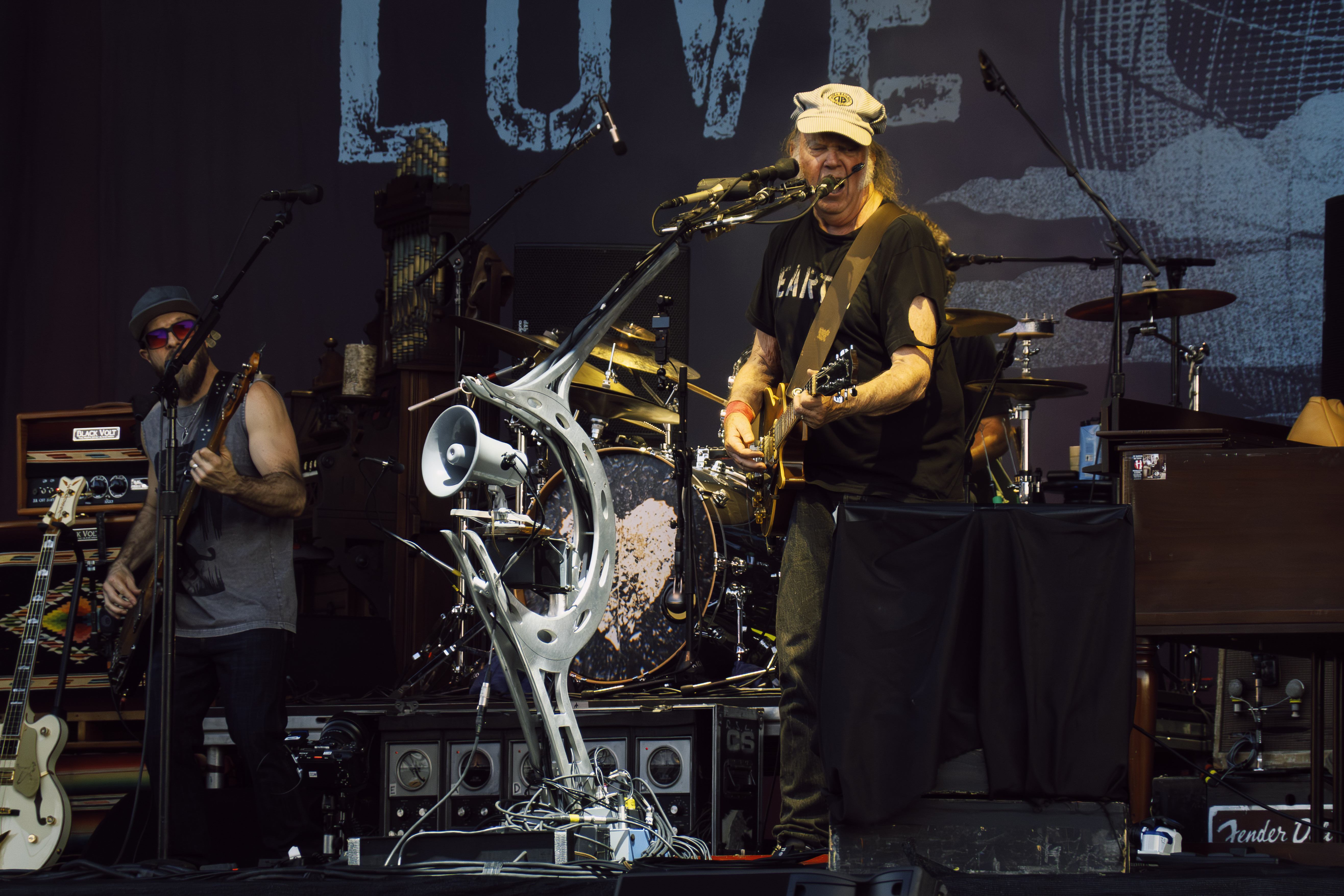 NeilYoungAndTheChromeHearts2025-07-04SparkassenparkMochengladbachGermany (10).jpg